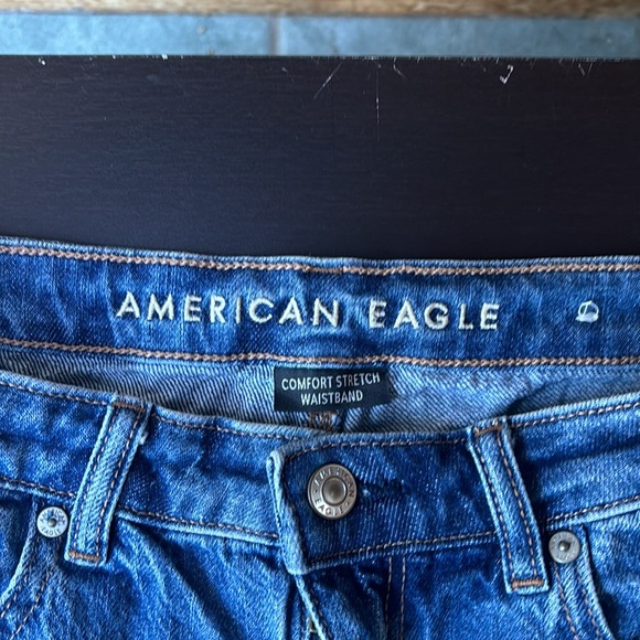 American Eagle Mom Short - size 8 - Picture 4 of 9